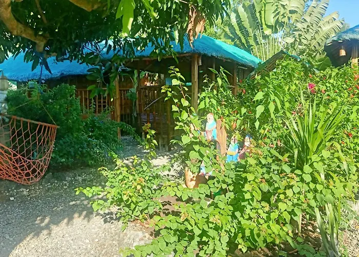 Bamboo 2* Moalboal